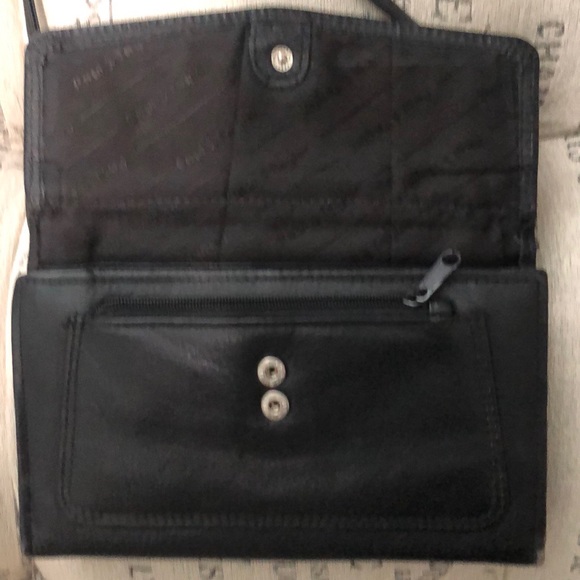 Paul and Taylor small snakeskin purse - Picture 3 of 5